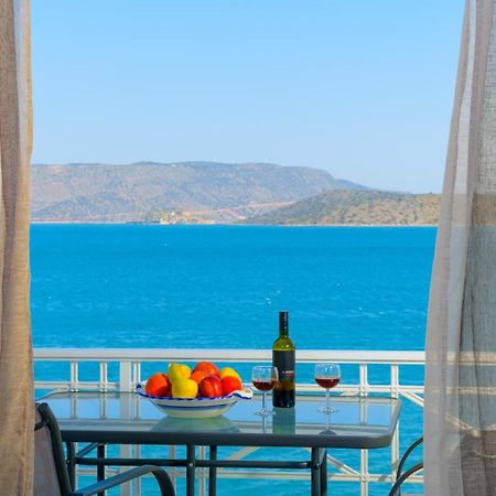 Margarita'S Seafront Luxury Apartment เอลุนดา ภายนอก รูปภาพ