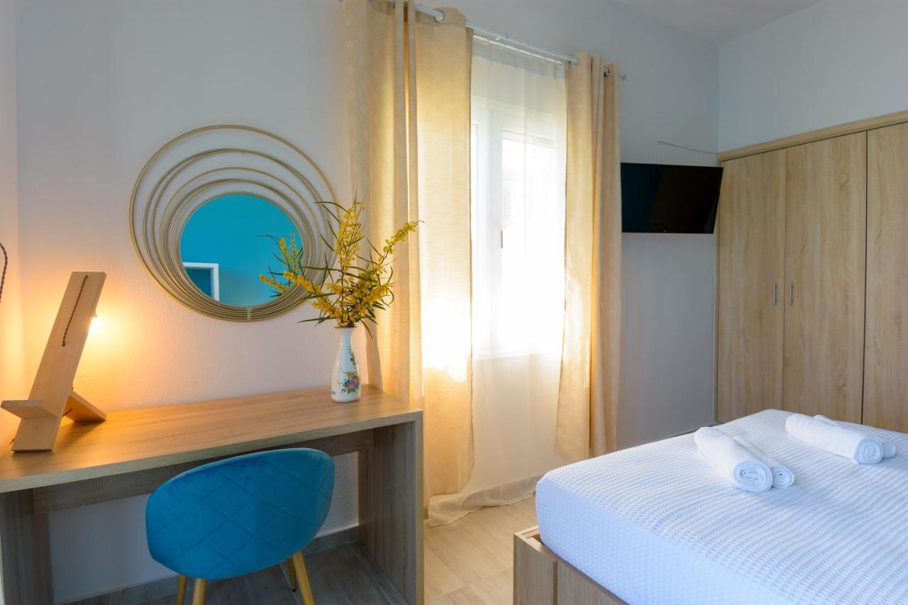 Margarita'S Seafront Luxury Apartment เอลุนดา ภายนอก รูปภาพ