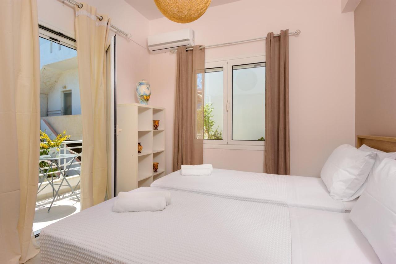 Margarita'S Seafront Luxury Apartment เอลุนดา ภายนอก รูปภาพ