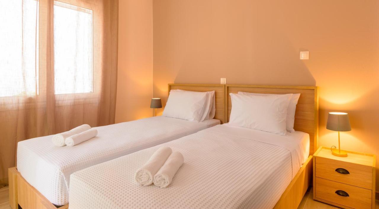 Margarita'S Seafront Luxury Apartment เอลุนดา ภายนอก รูปภาพ