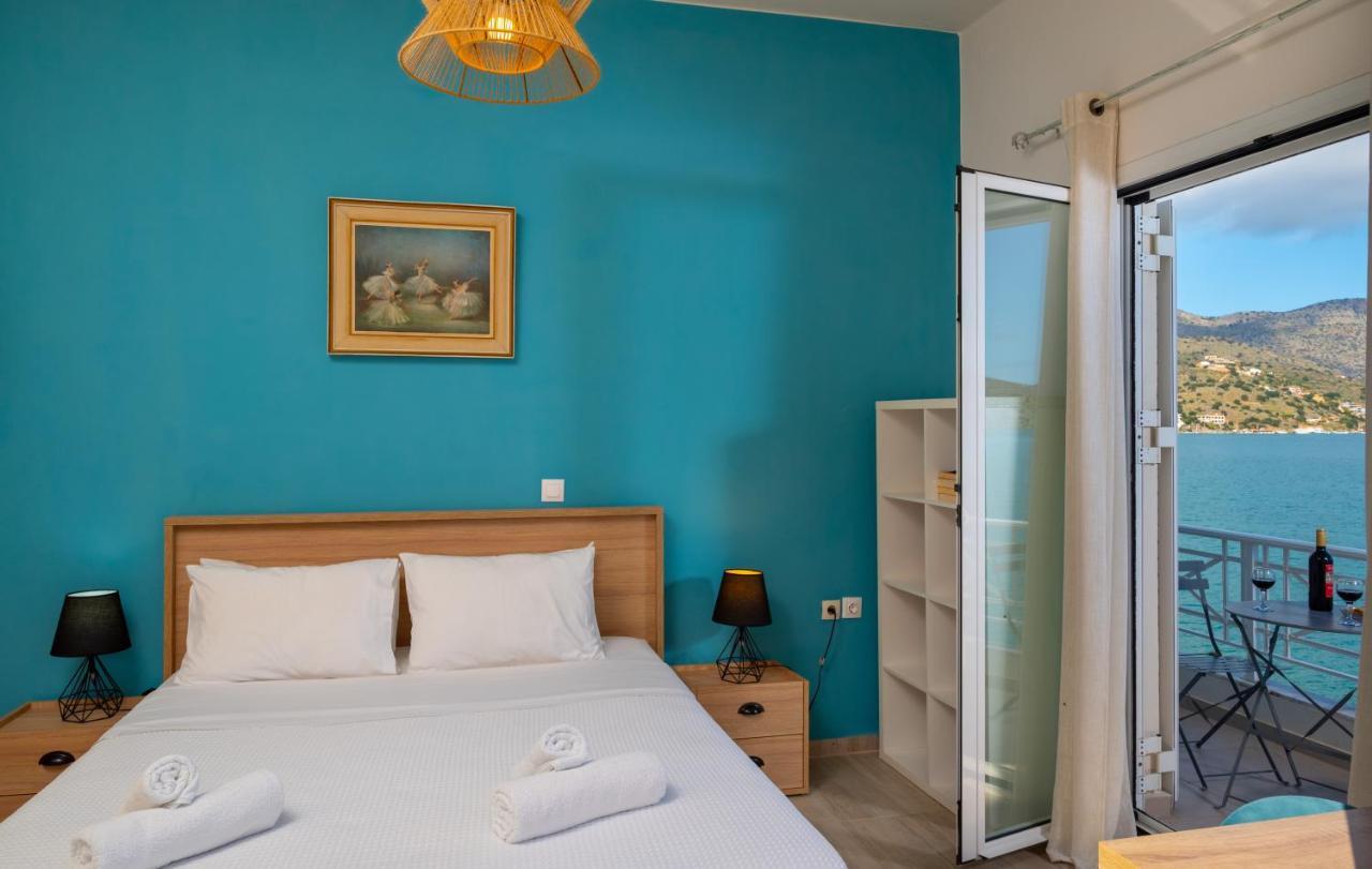 Margarita'S Seafront Luxury Apartment เอลุนดา ภายนอก รูปภาพ
