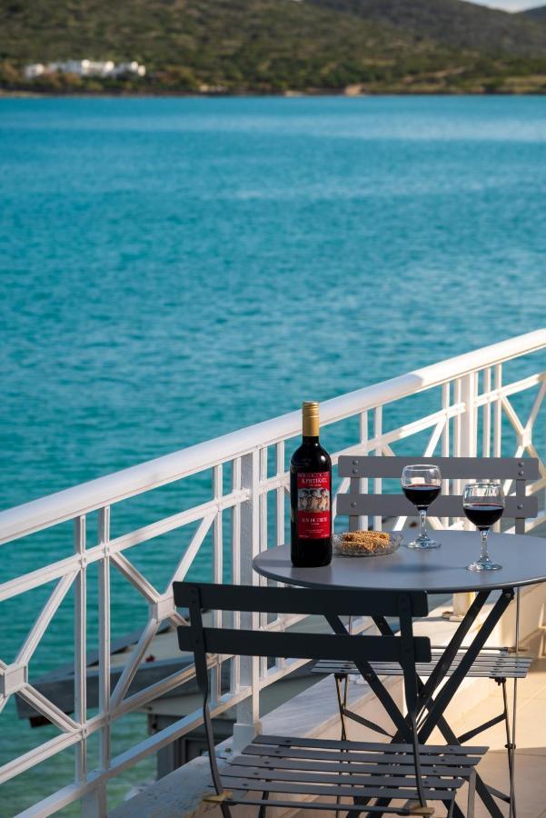 Margarita'S Seafront Luxury Apartment เอลุนดา ภายนอก รูปภาพ
