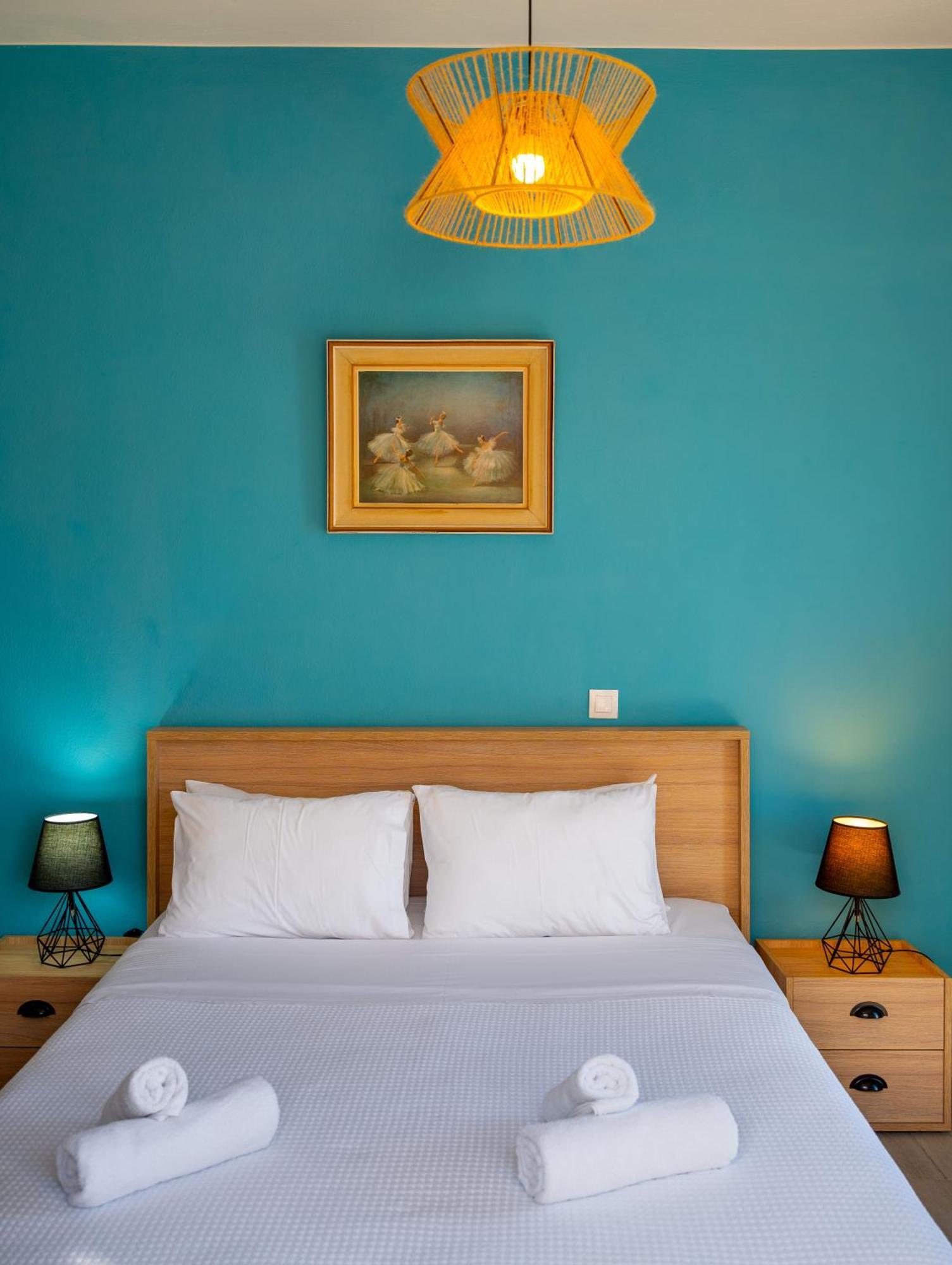 Margarita'S Seafront Luxury Apartment เอลุนดา ภายนอก รูปภาพ